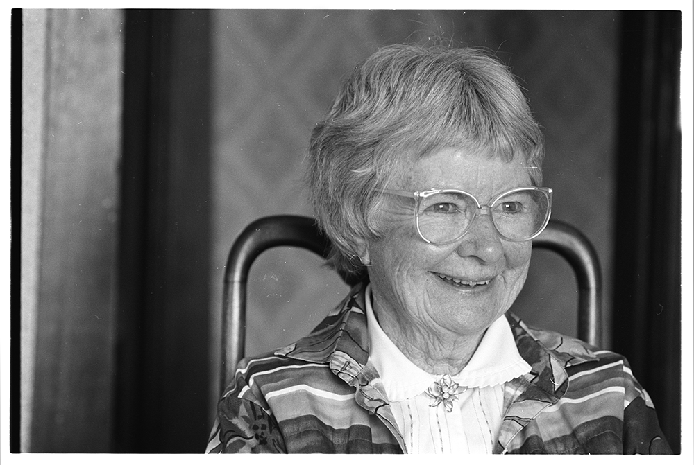 Portrait of Gwen Harwood, West Hobart, Tasmania, 1988 (photograph by Alec Bolton, reproduced with permission from the National Library of Australia)